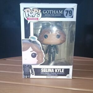 Gotham Selina Kyle Vinyl Figure